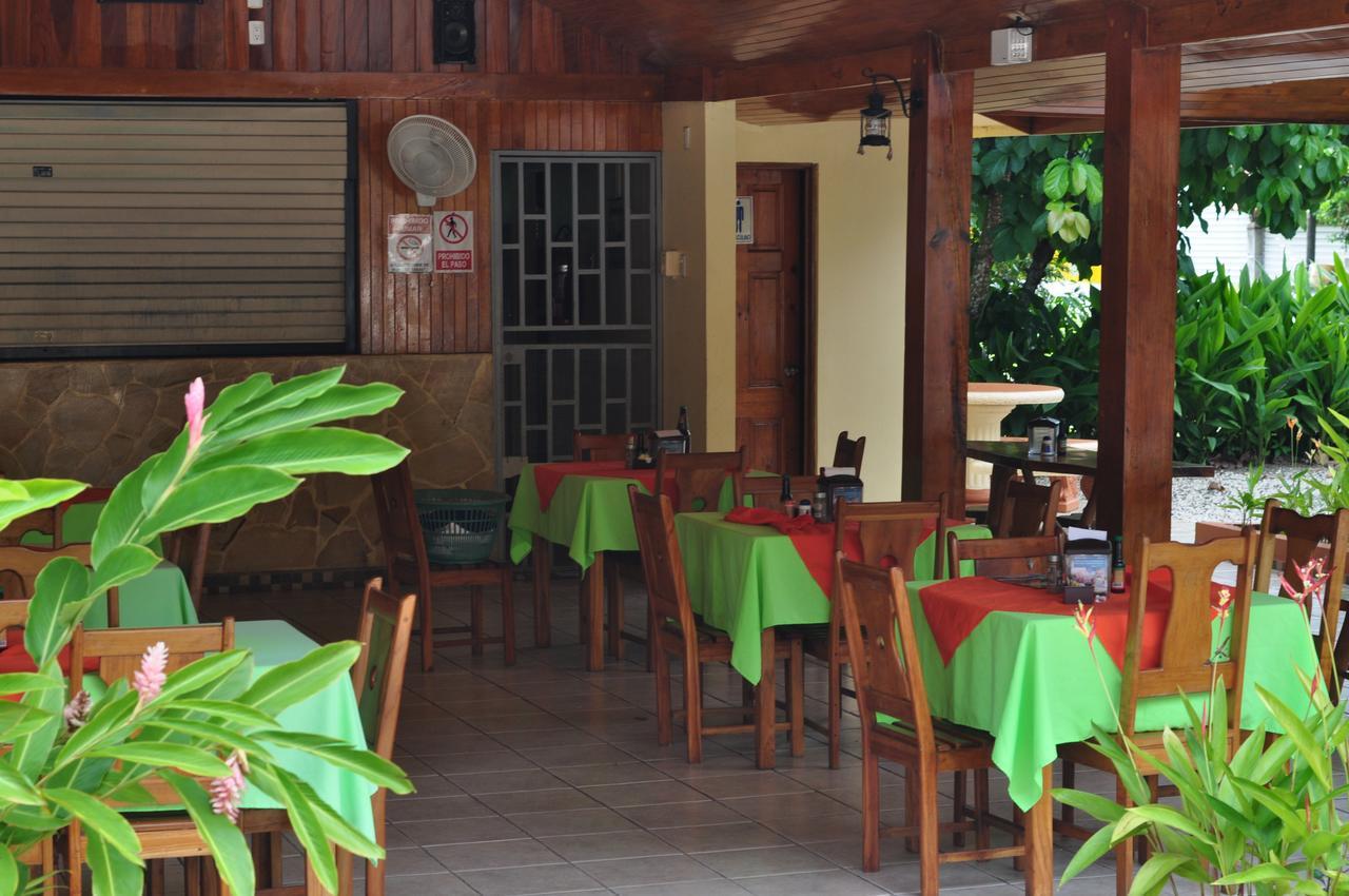 Hotel Alkamar 坦波 外观 照片